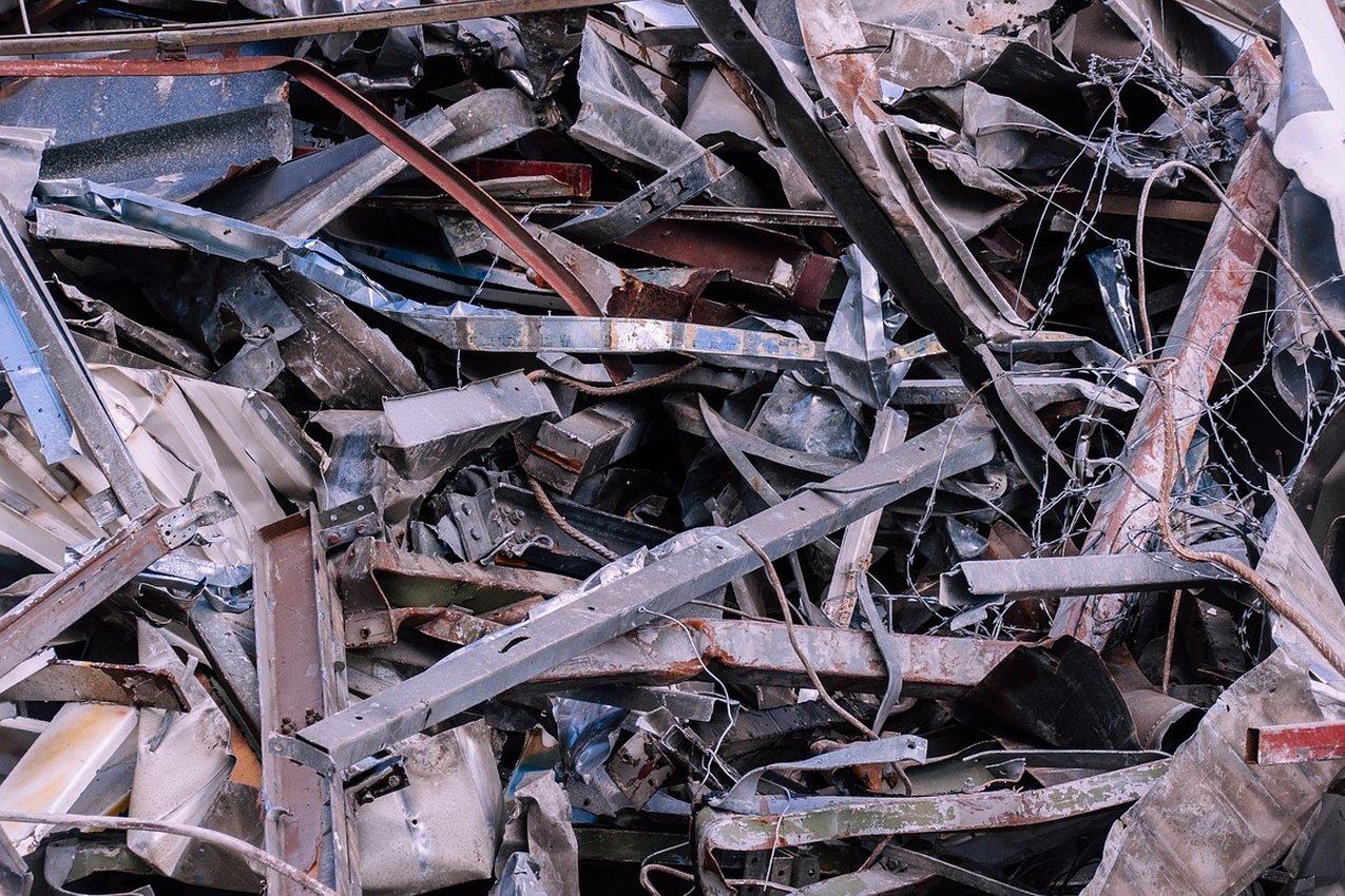 Shredded steel scrap